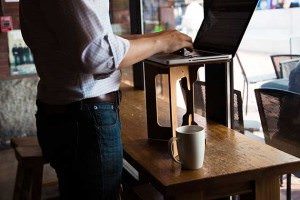 Stand Stand desk - Photo credit: businessweek.com